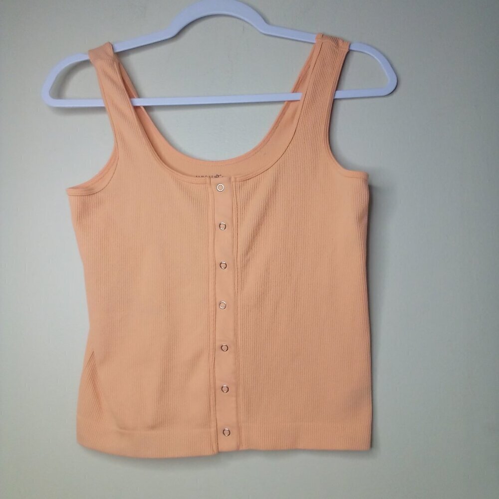 Almost Famous Sleeveless Top L Cropped Faux Front Snaps Textured Peach Orange